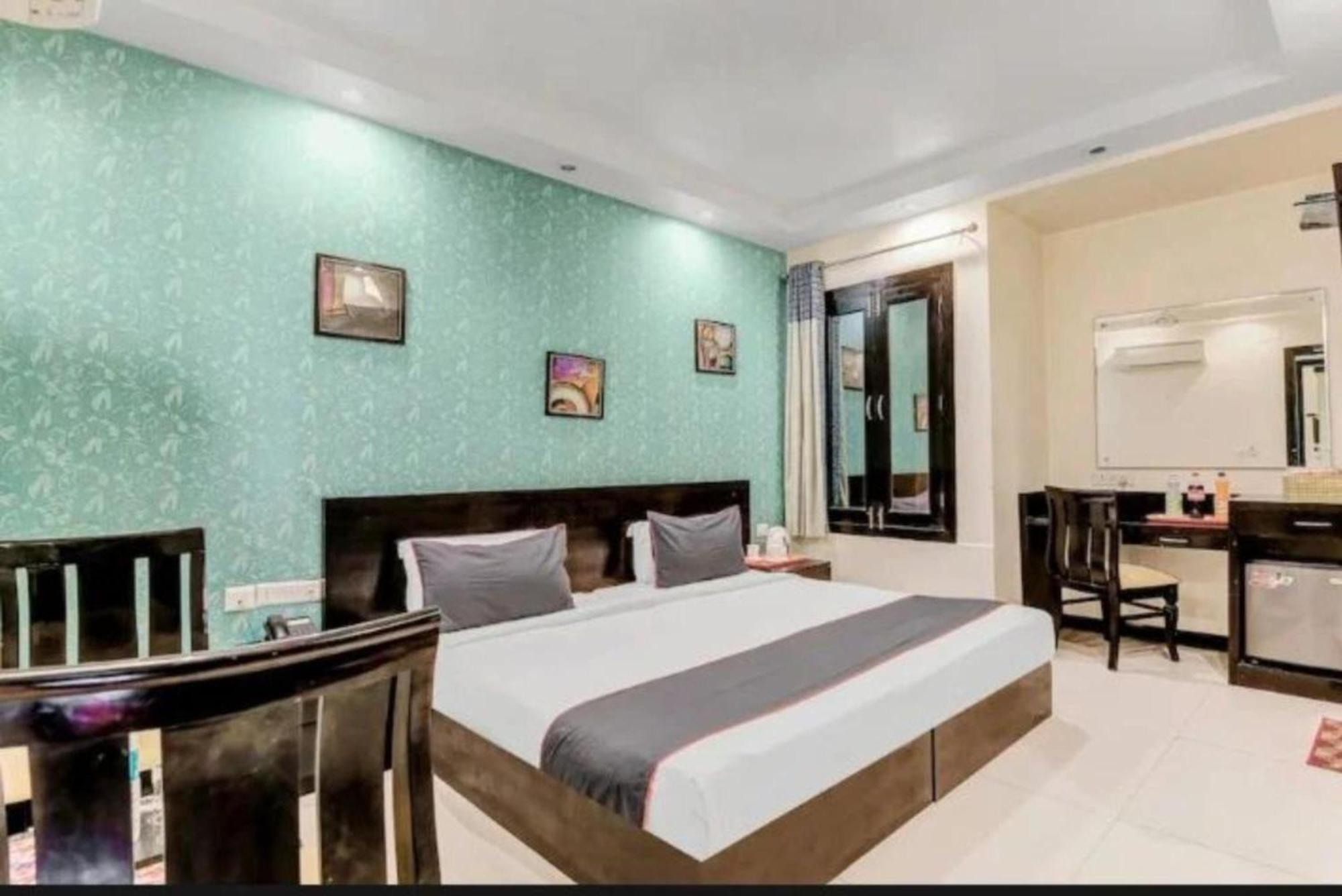 Paschim Vihar Hotel เดลี ภายนอก รูปภาพ