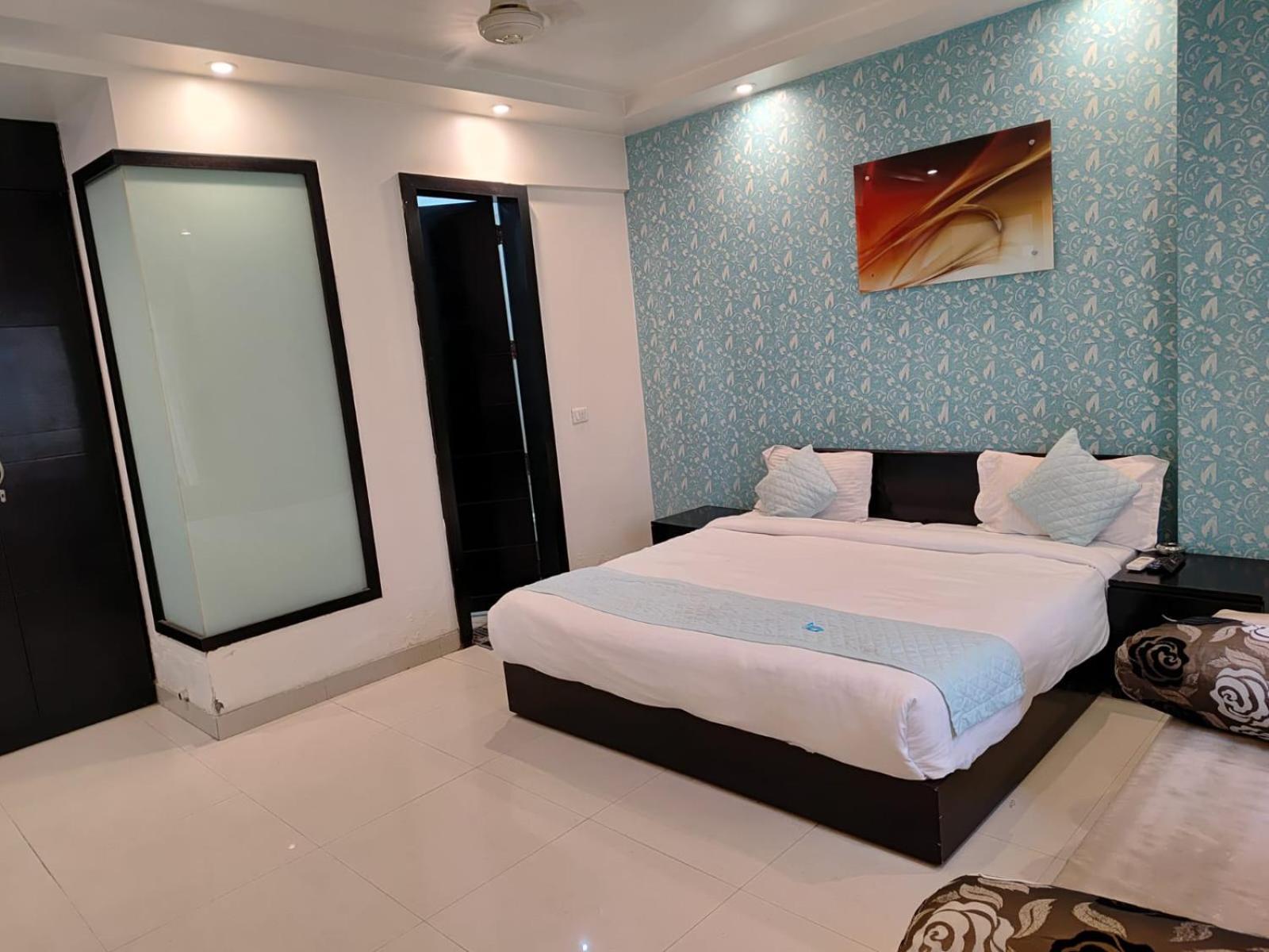 Paschim Vihar Hotel เดลี ภายนอก รูปภาพ